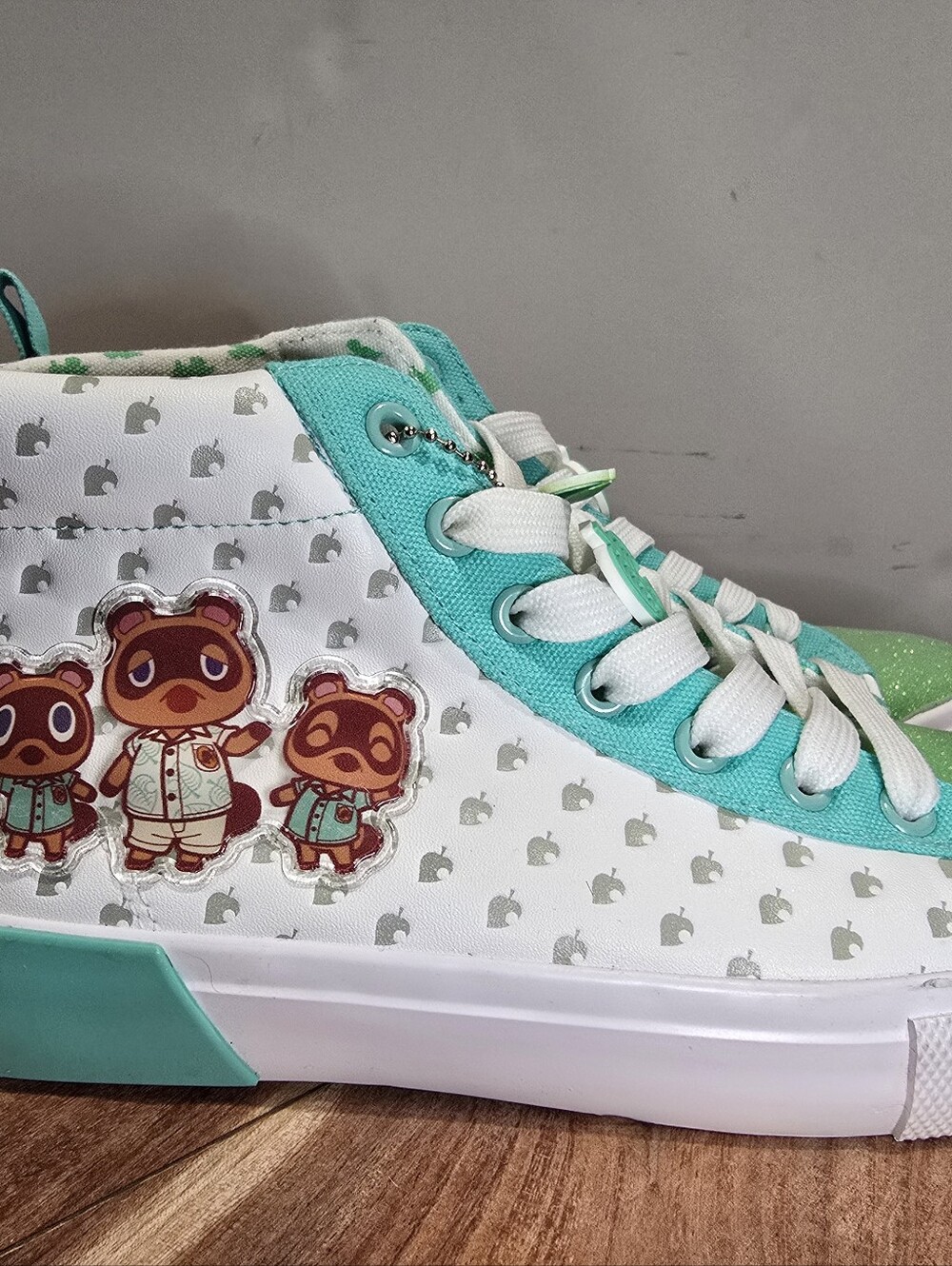 Nintendo Animal Crossing Horizon Tennis Shoes - Picture 5 of 9